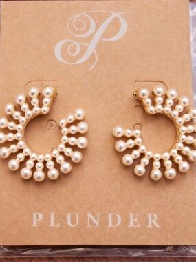 Plunder Gold earl Cluster Hoop Earrings NWT Set of Two